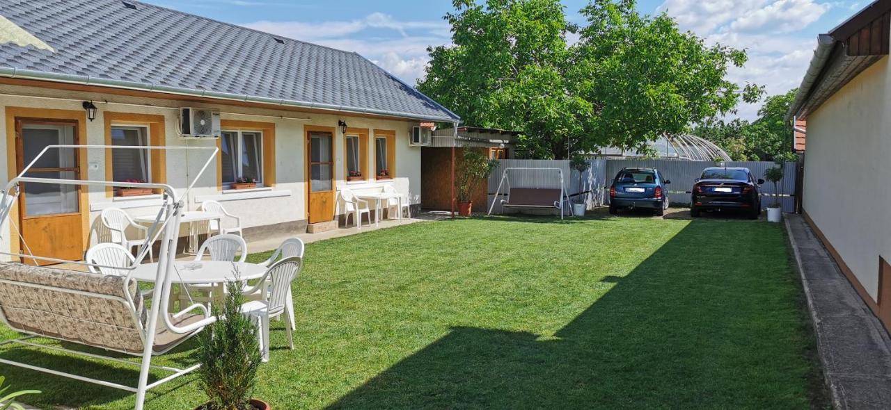 Rozika Apartman Ii. Hajduszoboszlo Exterior photo